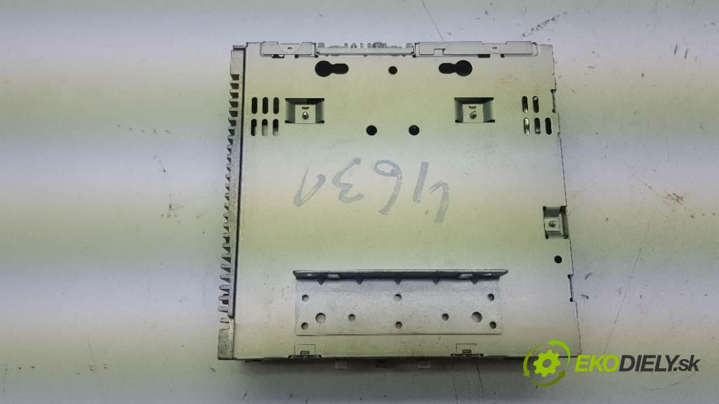 VOLVO V50 I 2005  I 1997 Menič CD 30752569 (CD meniče)