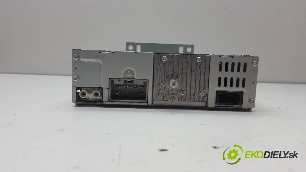 VOLVO V50 I 2005  I 1997 Menič CD 30752569 (CD meniče)