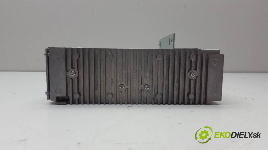 VOLVO V50 I 2005  I 1997 Menič CD 30752569 (CD meniče)