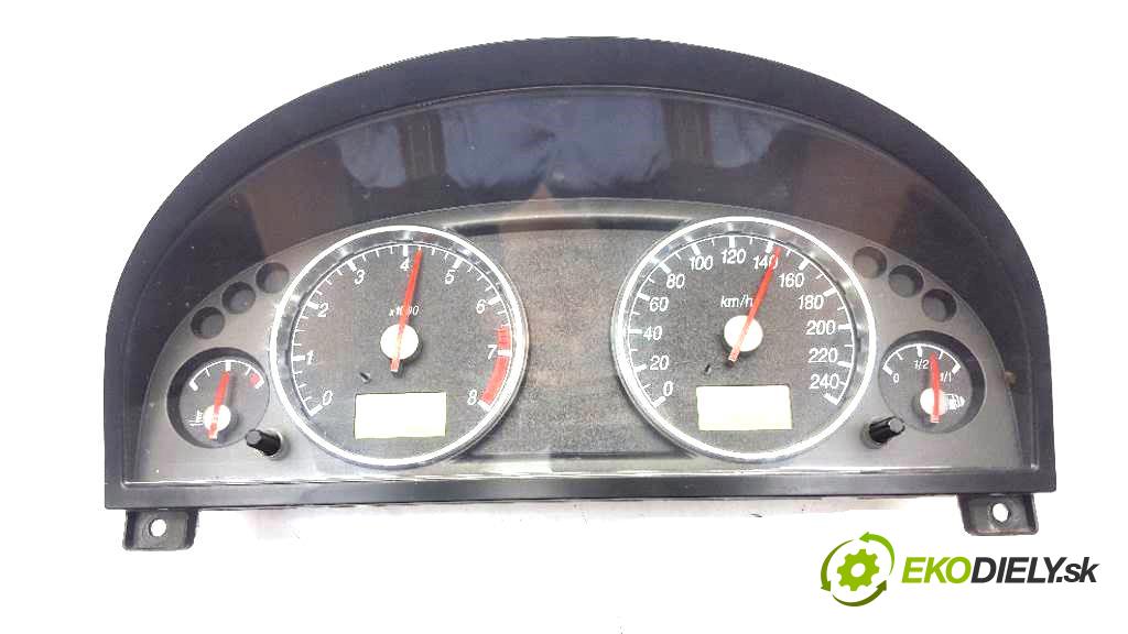FORD MONDEO MK3        Prístrojovka 1S7F10841AH (Prístrojové dosky, displeje)