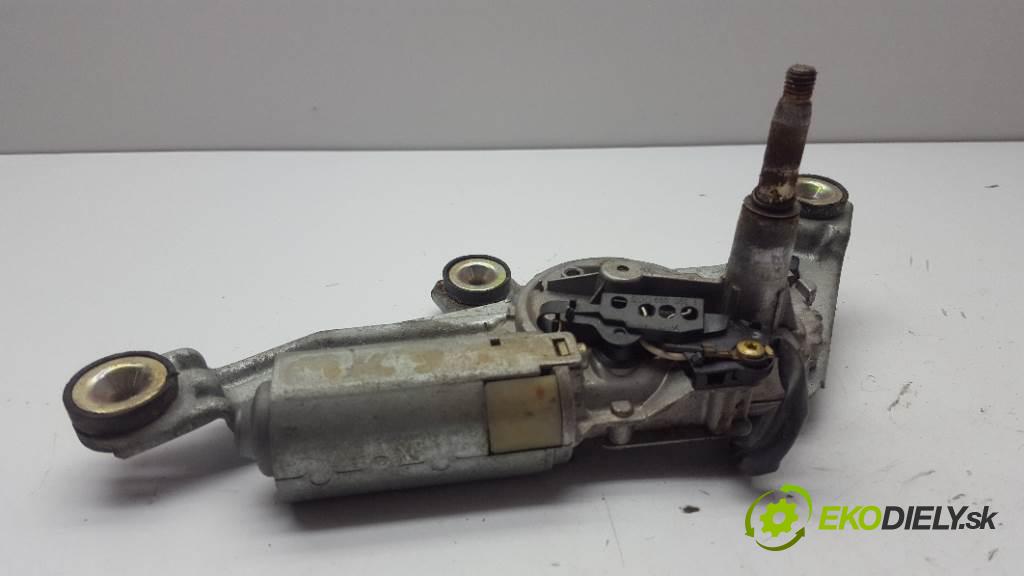 FORD MONDEO MK3        motorek stěračů zadní část 0390201567 3PIN
