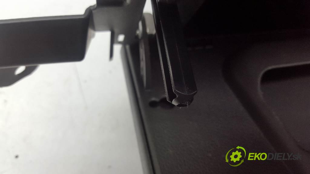 FORD FOCUS II C-MAX  2003 88kW    1798 Priehradka, kastlík spolujazdca 3M51R06008 (Priehradky, kastlíky)