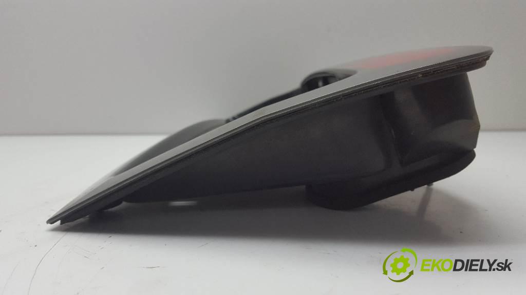 AUDI A6  2003 96kW    1900 Lišta dverí zad 4B5945695 (Lišty)