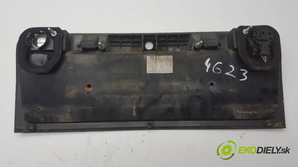 AUDI A6  2003 96kW    1900 Lišta dverí zad 4B5945695 (Lišty)