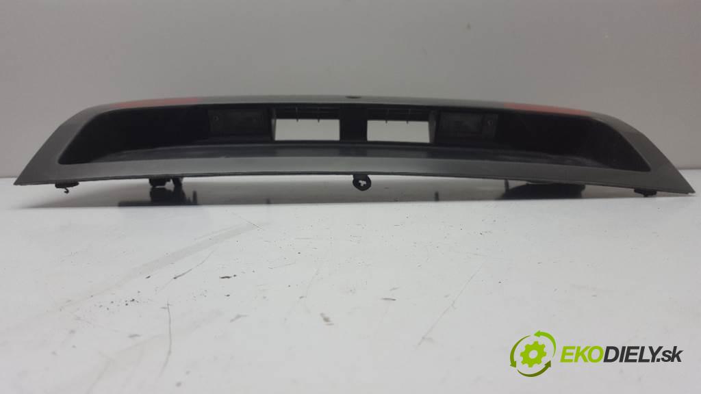 AUDI A6  2003 96kW    1900 Lišta dverí zad 4B5945695 (Lišty)