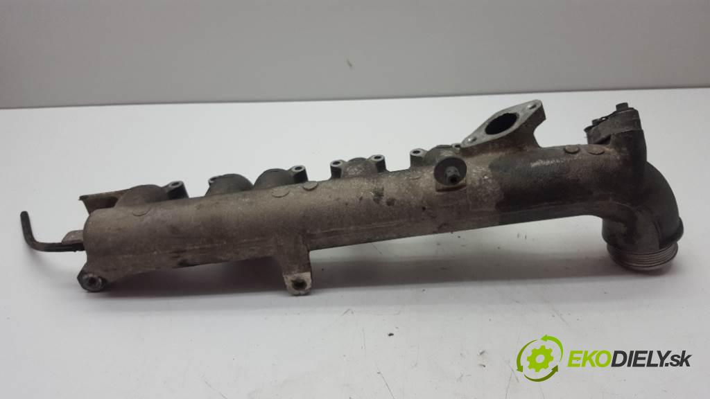 VOLVO V 70  2000 103kW    2461 Potrubie sacie, sanie 074129713R (Sacie potrubia)