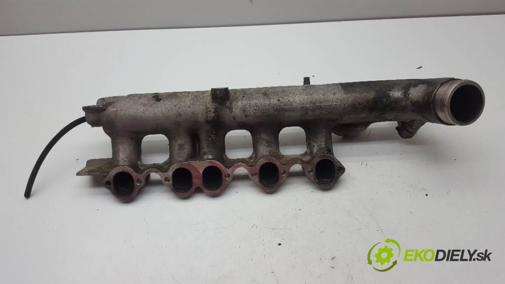 VOLVO V 70  2000 103kW    2461 Potrubie sacie, sanie 074129713R (Sacie potrubia)