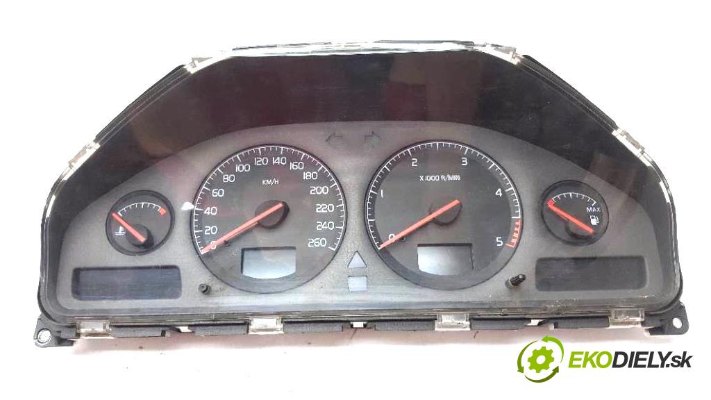 VOLVO V 70  2000 103kW    2461 Prístrojovka 9499671 (Prístrojové dosky, displeje)