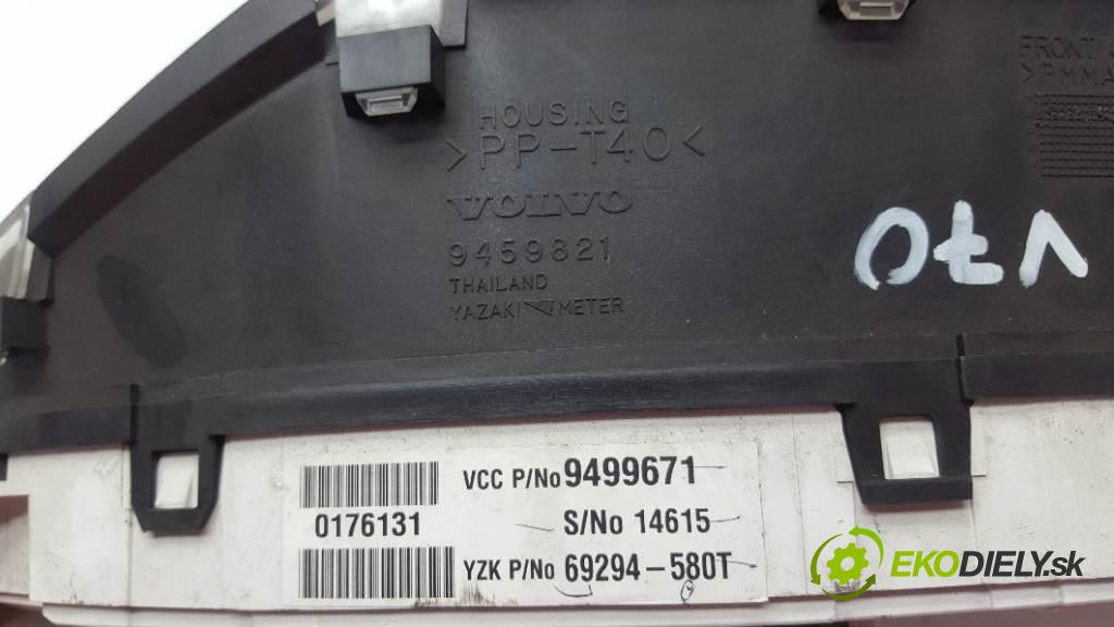 VOLVO V 70  2000 103kW    2461 Prístrojovka 9499671 (Prístrojové dosky, displeje)