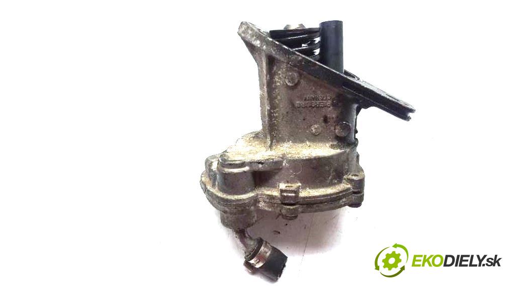 VOLVO V 70  2000 103kW    2461 pumpa vakuová 07414500E