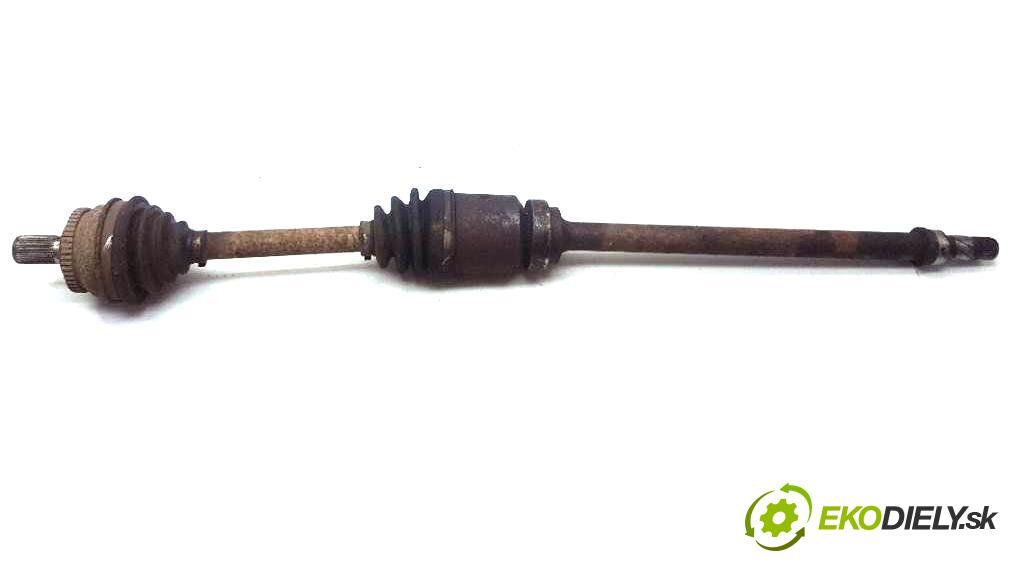 VOLVO V 70  2000 103kW    2461 Poloos pravá  (Poloosy)