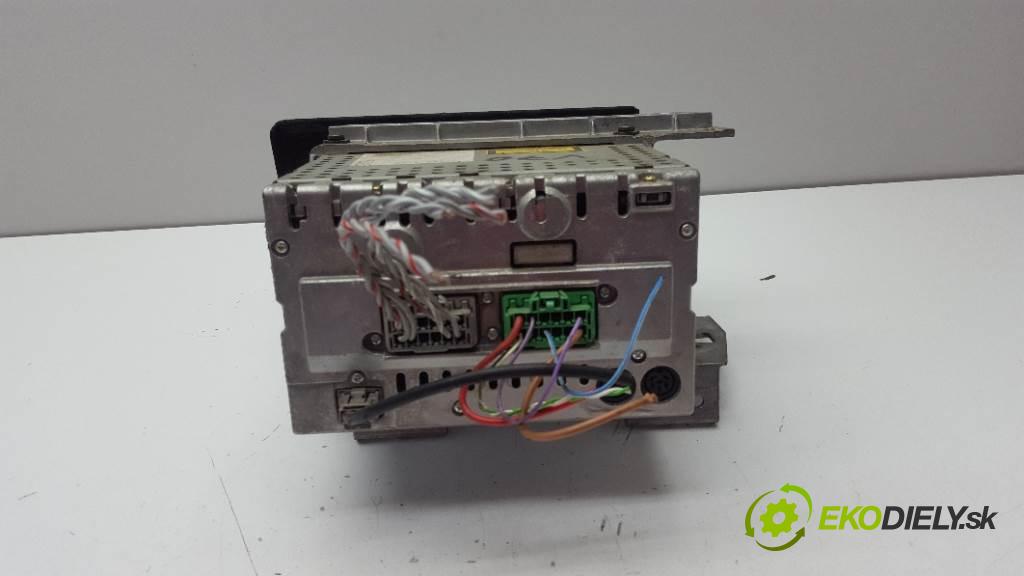 VOLVO V 70  2000 103kW    2461 RADIO 945857-1 (Audio zariadenia)