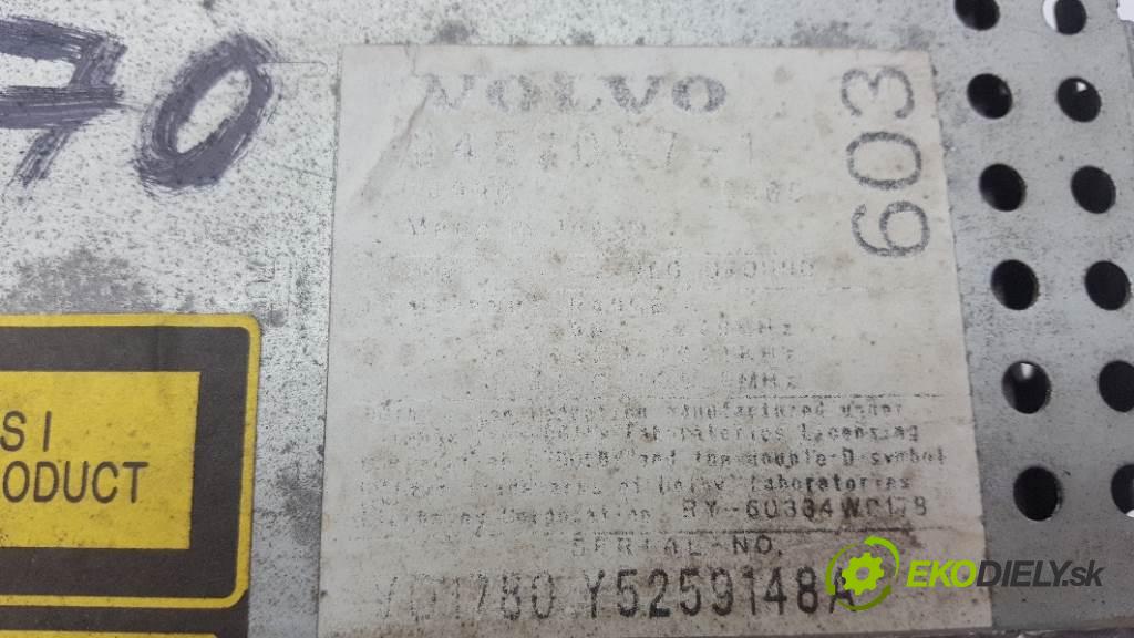 VOLVO V 70  2000 103kW    2461 RADIO 945857-1 (Audio zariadenia)
