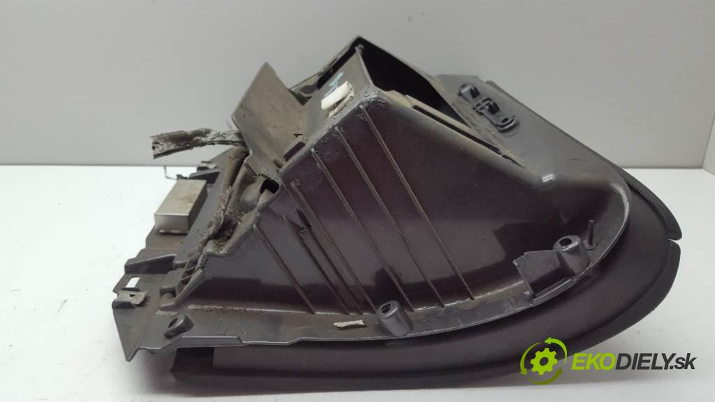 VOLVO V 70  2000 103kW    2461 Priehradka, kastlík spolujazdca 8650374 (Priehradky, kastlíky)