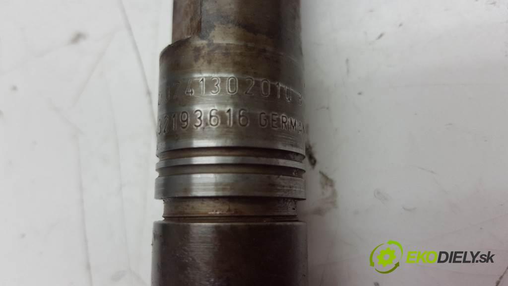 VOLVO V 70  2000 103kW    2461 vstřikovací ventily 0432193614 074130203 /  0741302010B