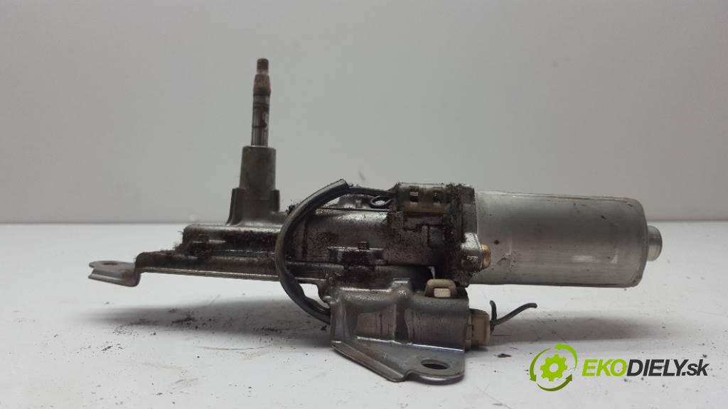 TOYOTA YARIS VERSO 2004 55kw VERSO 1364 motorek stěračů zadní část 8513052080