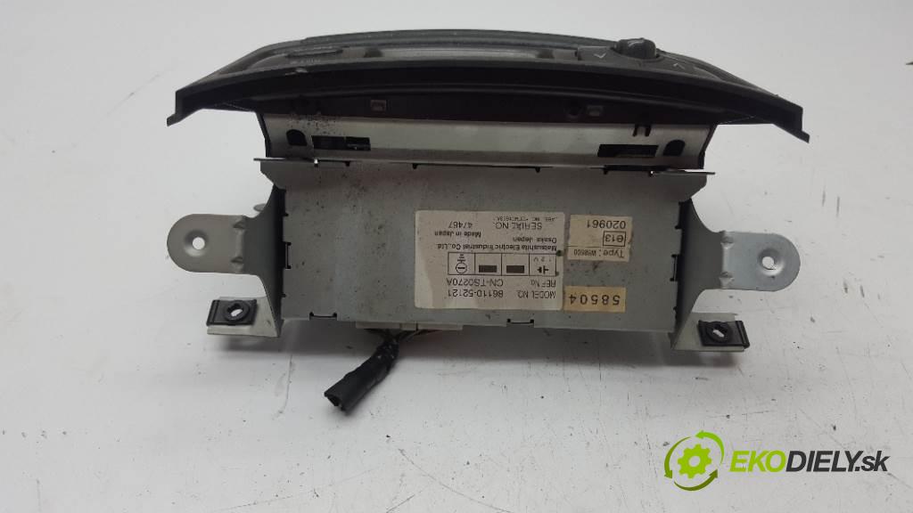 TOYOTA YARIS VERSO 2004 55kw VERSO 1364 Dislpej 8611052121 (Prístrojové dosky, displeje)