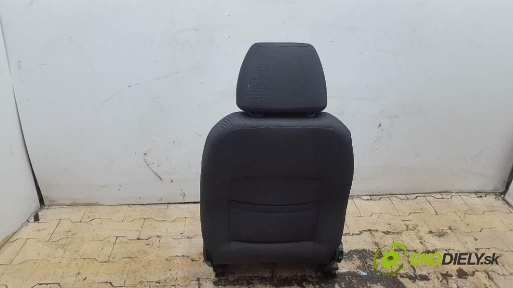 SKODA ROOMSTER  2008 77kW    1598 Sedadlo pravy  (Sedačky, sedadlá)