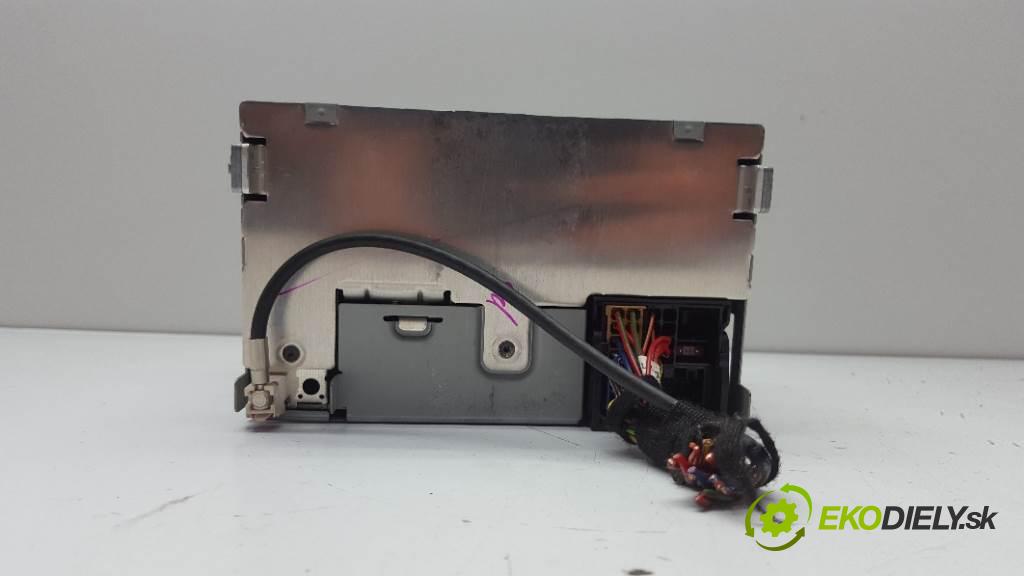 SKODA ROOMSTER  2010 63kW    1390 RADIO 5J0035161 (Audio zariadenia)