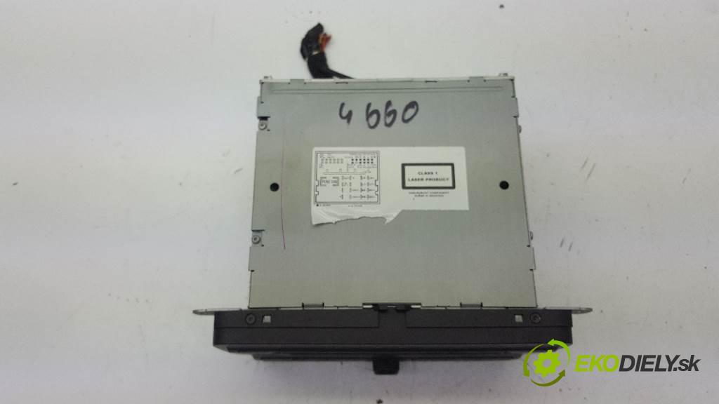 SKODA ROOMSTER  2010 63kW    1390 RADIO 5J0035161 (Audio zariadenia)