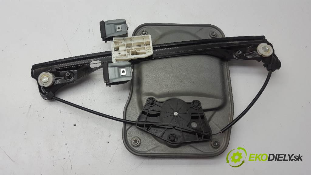 SKODA ROOMSTER  2010 63kW   1390 mechanismus okna přední část levý 5J7837401