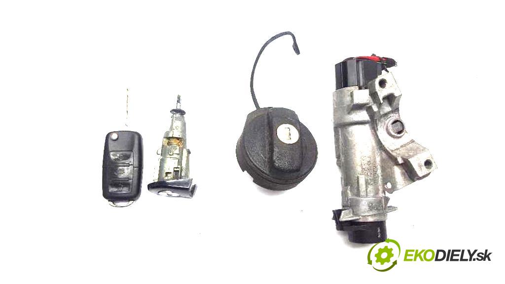 SKODA ROOMSTER  2010 63kW    1390 spinačka 4B0905585 KOMPLET (Spínacie skrinky a kľúče)
