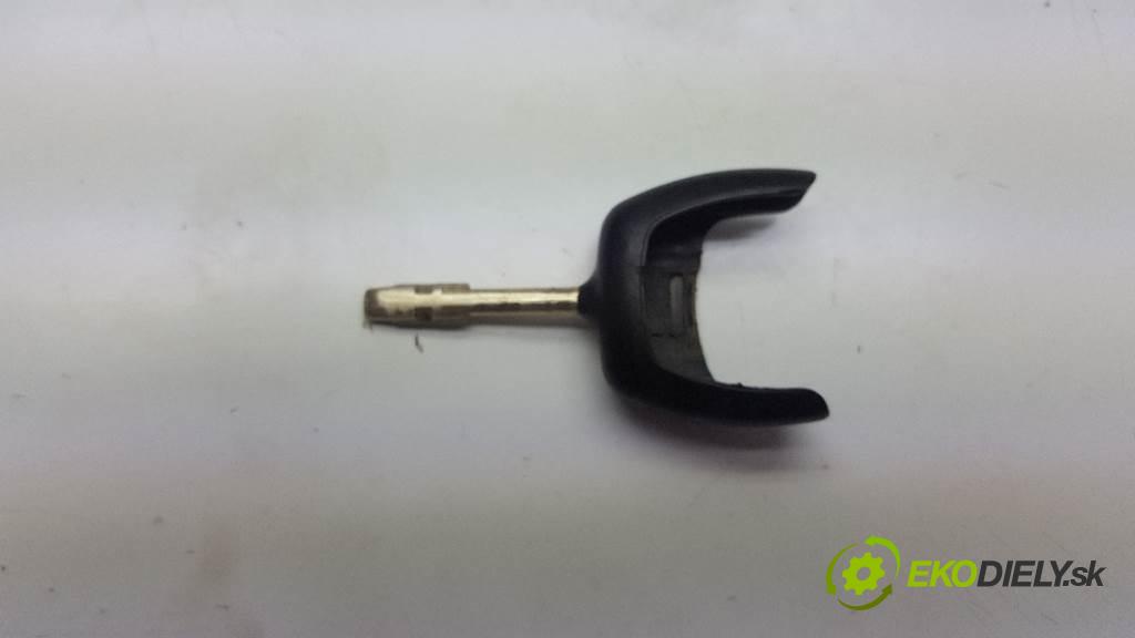 FORD FOCUS MK1  2002 66kW    1753 Hriadeľ, tyč volantu  (Tyče riadenia (volantu))