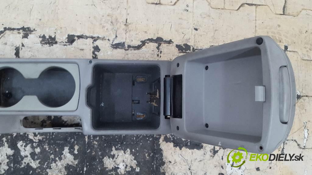 VOLVO V 50  2005 100kW    1997 Lakťová opierka + Tunel 30755349
