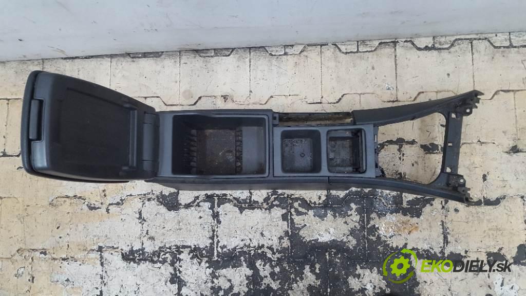 VOLVO V 70  2000 103kW    2461 Lakťová opierka + Tunel 9204665 / 9204303