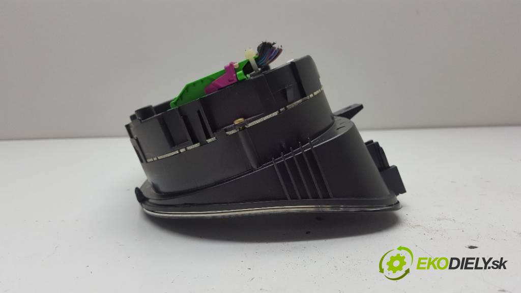 VOLKSWAGEN BORA  2001 77kW    1598 Prístrojovka 6J5920825 (Prístrojové dosky, displeje)
