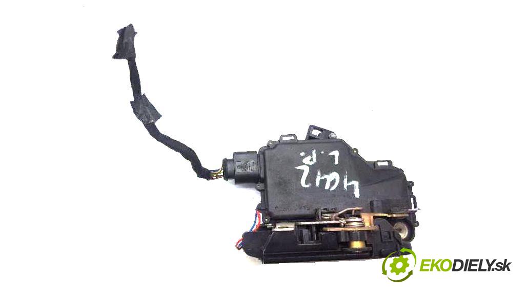 VOLKSWAGEN BORA  2001 77kW   1598 zámok přední část levý 8PIN 3B1837015