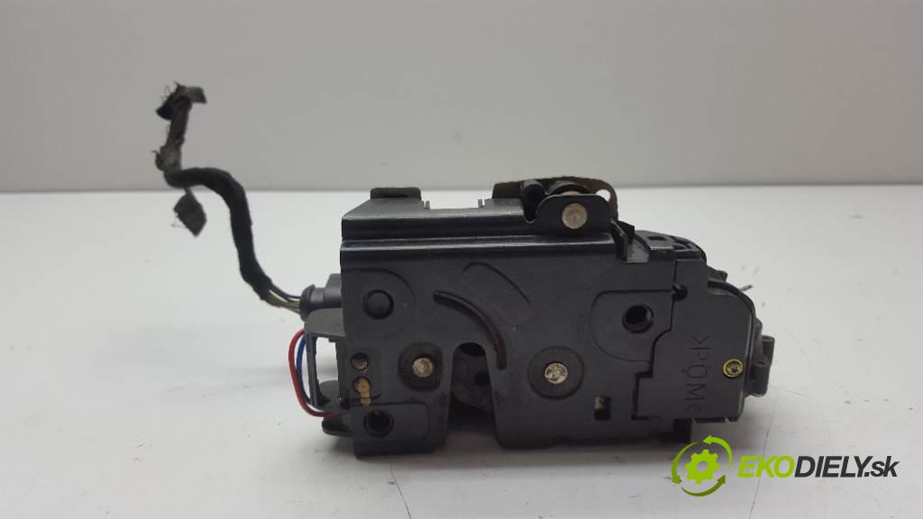 VOLKSWAGEN BORA  2001 77kW   1598 zámok přední část levý 8PIN 3B1837015
