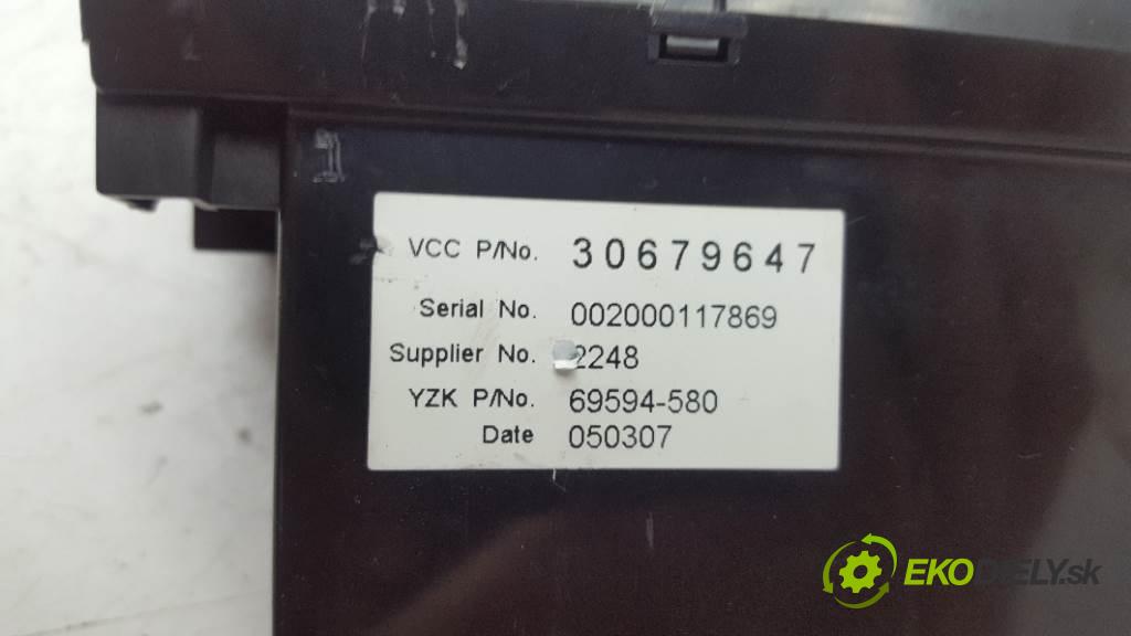 VOLVO V 50  2005 100kW    1997 RADIO 30752578 / 30679647 (Audio zariadenia)