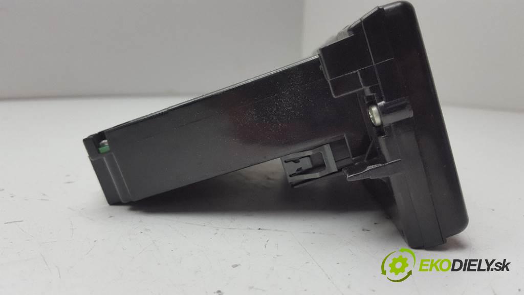 VOLVO V 50  2005 100kW    1997 RADIO 30752578 / 30679647 (Audio zariadenia)