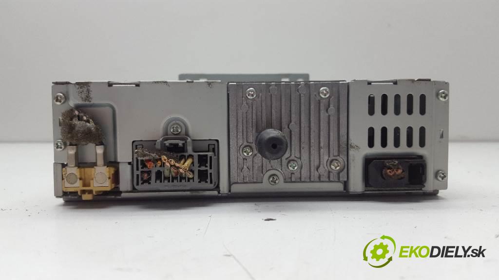 VOLVO V 50  2005 100kW    1997 RADIO 30752578 / 30679647 (Audio zariadenia)