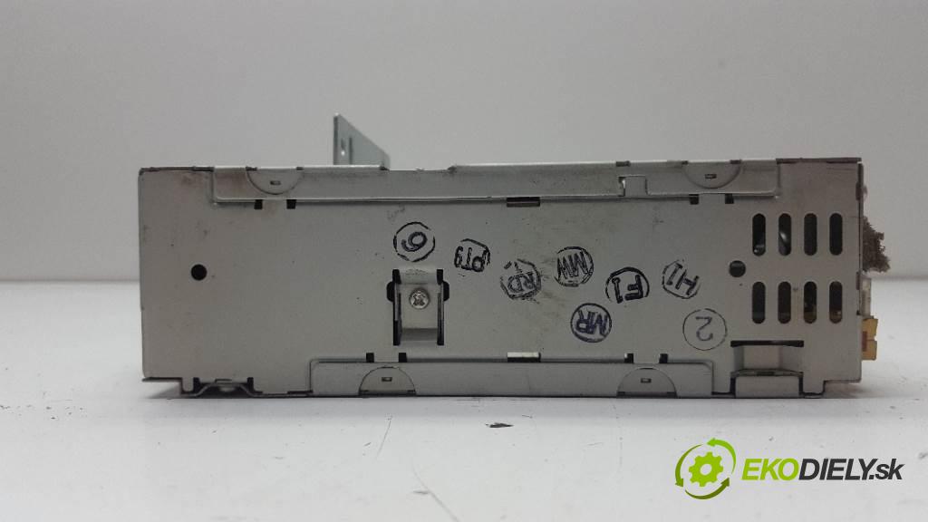 VOLVO V 50  2005 100kW    1997 RADIO 30752578 / 30679647 (Audio zariadenia)