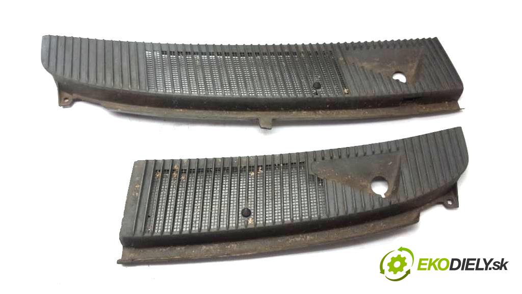 OPEL KADETT  1997    1598 Torpédo, plast pod čelné okno 9018686842 90186841 (Torpéda)