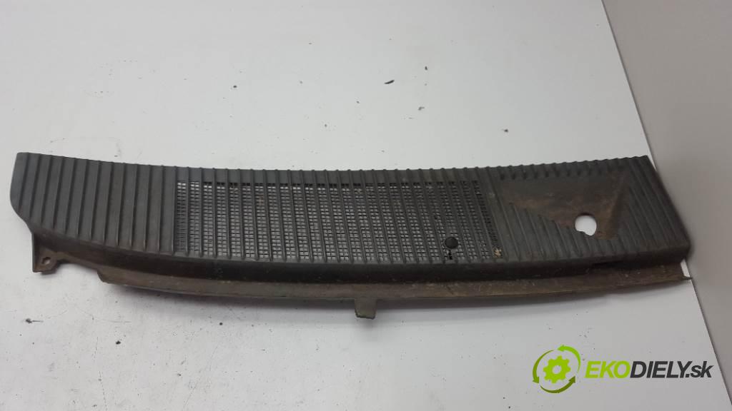 OPEL KADETT  1997    1598 Torpédo, plast pod čelné okno 9018686842 90186841 (Torpéda)