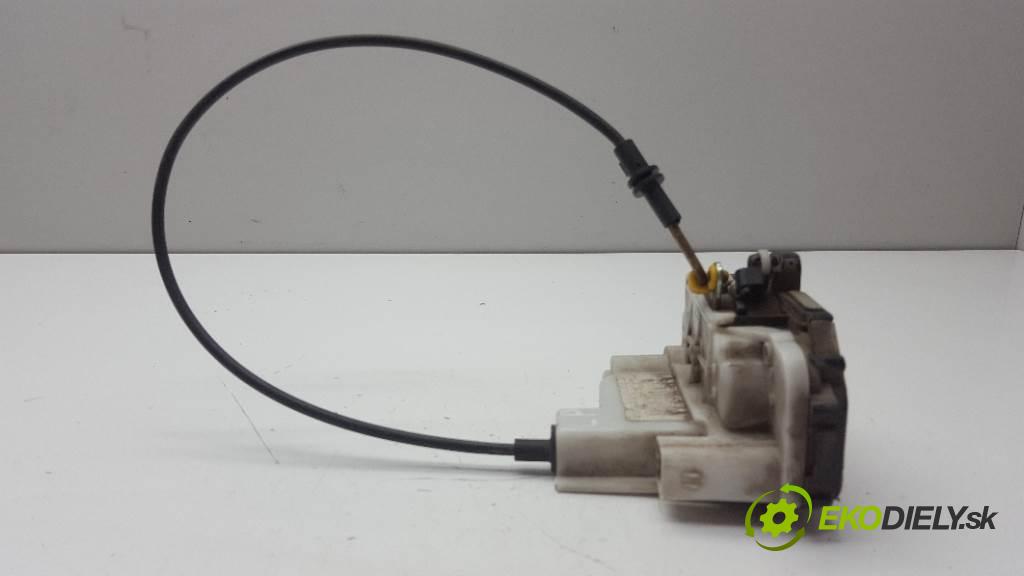 FIAT PANDA II II 2007 44kW II 1242 zámok přední část pravý 46803509