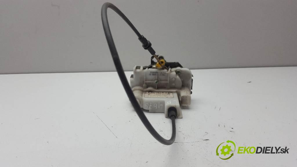 FIAT PANDA II II 2007 44kW II 1242 zámok přední část pravý 46803509
