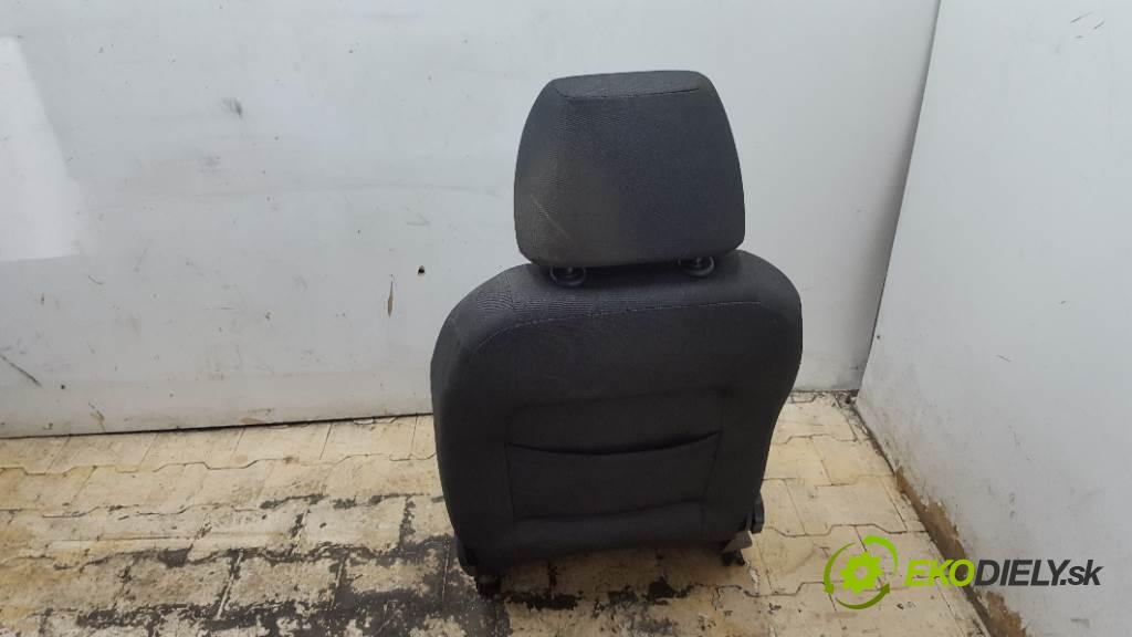 SKODA ROOMSTER  2008 77kW    1598 Sedadlo pravy  (Sedačky, sedadlá)