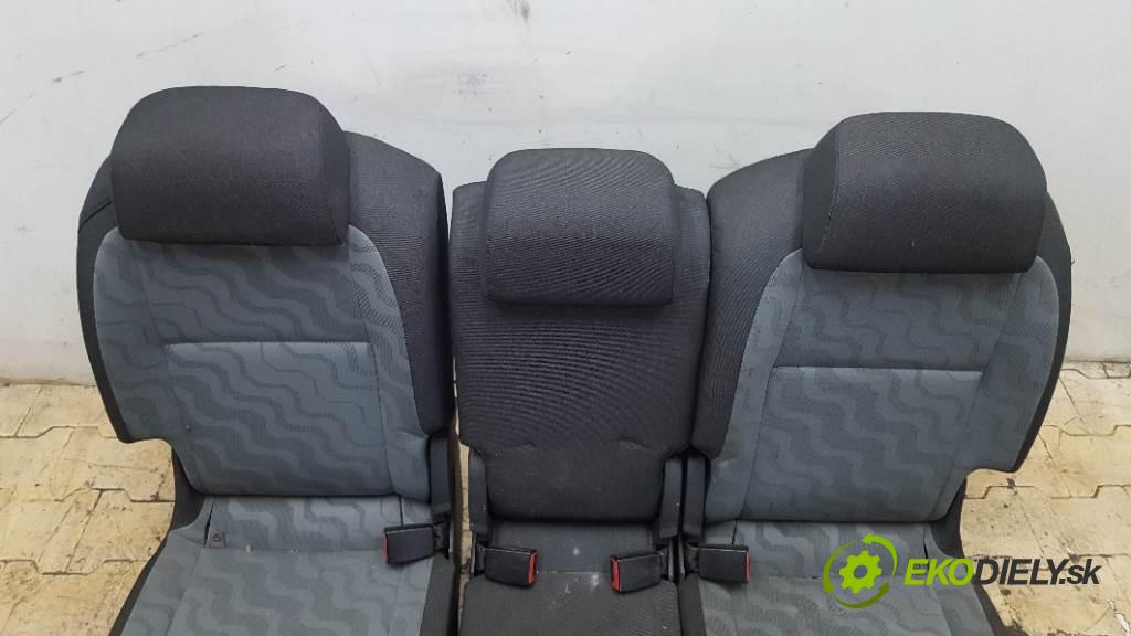SKODA ROOMSTER  2008 77kW    1598 Sedadlo zad KOMPLET (Sedačky, sedadlá)