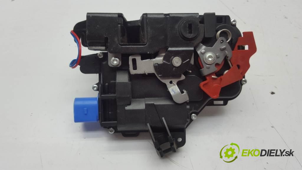 SKODA ROOMSTER  2008 77kW   1598 zámok zadní část levý 5J7839015 6PIN
