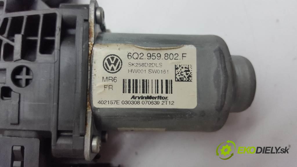 SKODA ROOMSTER  2008 77kW    1598 mechanismus okna přední část levý 6Q2959802