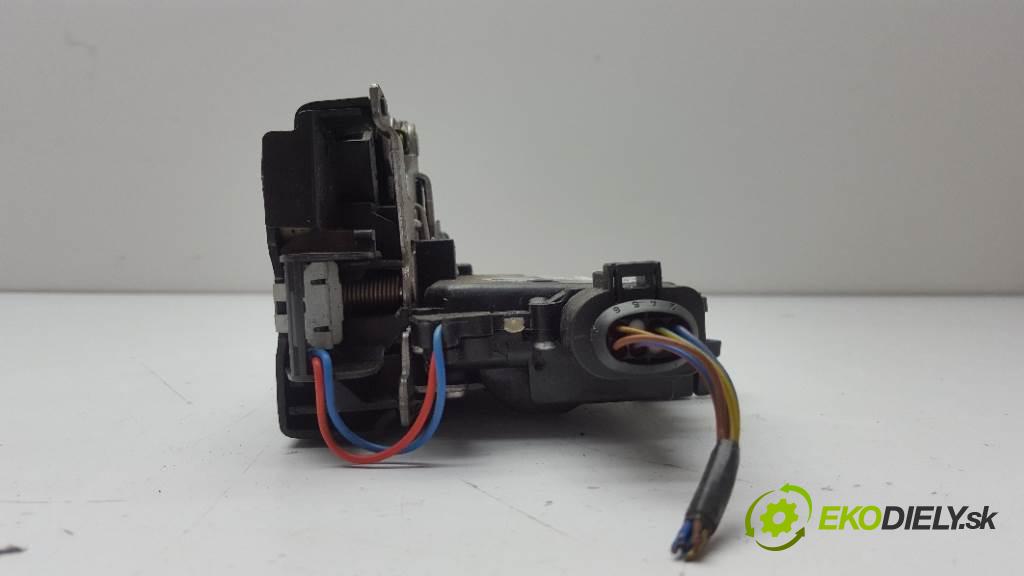 SKODA ROOMSTER  2008 77kW    1598 zámok přední část pravý 3B1837016 6PIN
