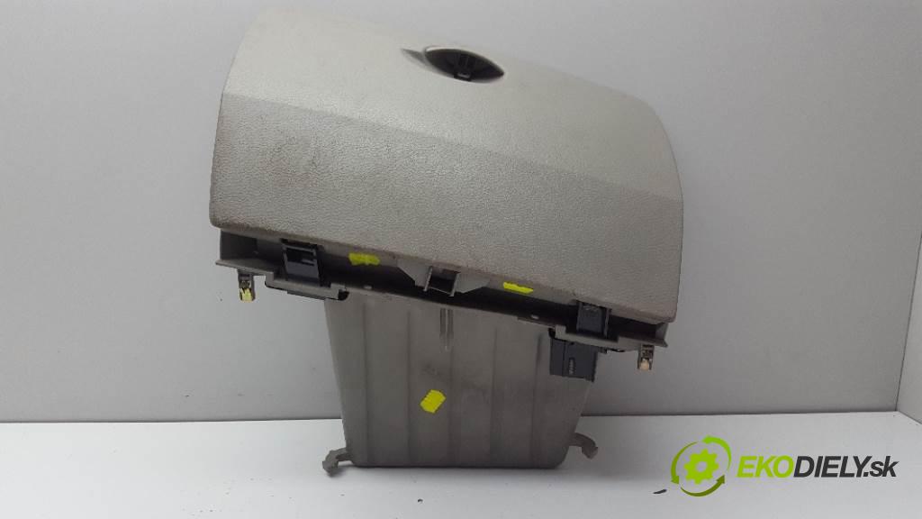 RENAULT MODUS   2005 48kW   1461 Priehradka, kastlík spolujazdca 8200461376 (Priehradky, kastlíky)