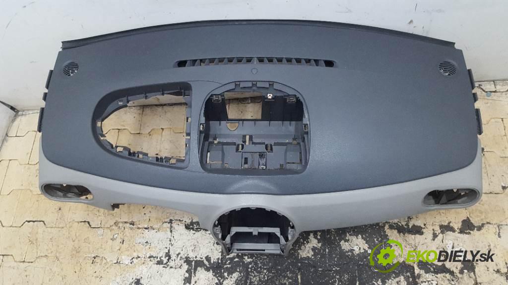 RENAULT MODUS   2005 48kW   1461 Palubná doska  (Palubné dosky)