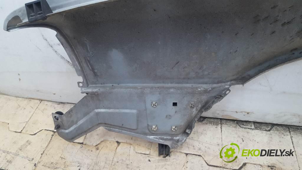 AUDI 80 B4  1993 66kW   1984 blatník přední část pravý LY7T