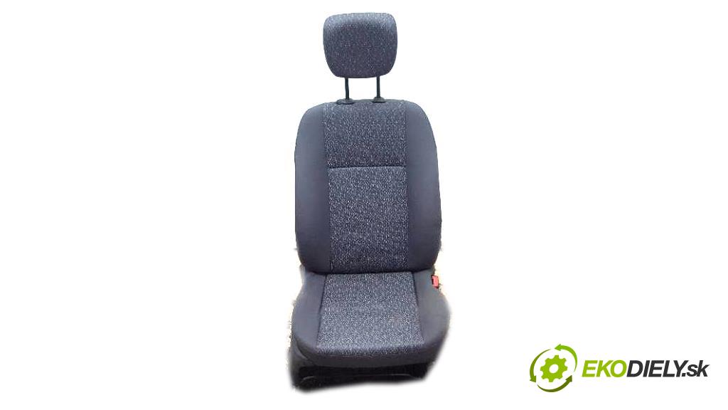 RENAULT MODUS   2005 48kW    1461 Sedadlo pravy  (Sedačky, sedadlá)