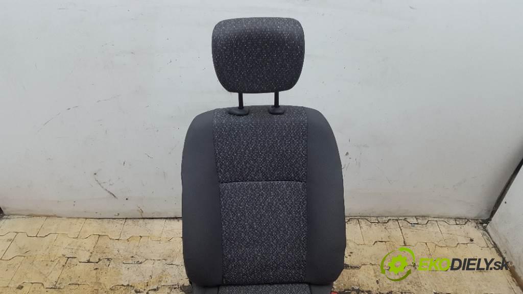 RENAULT MODUS   2005 48kW    1461 Sedadlo pravy  (Sedačky, sedadlá)